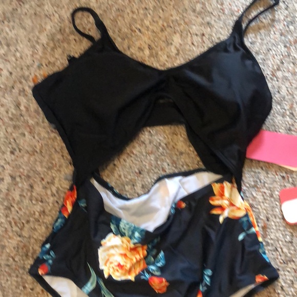 Mommy and me swimsuits - Picture 2 of 3